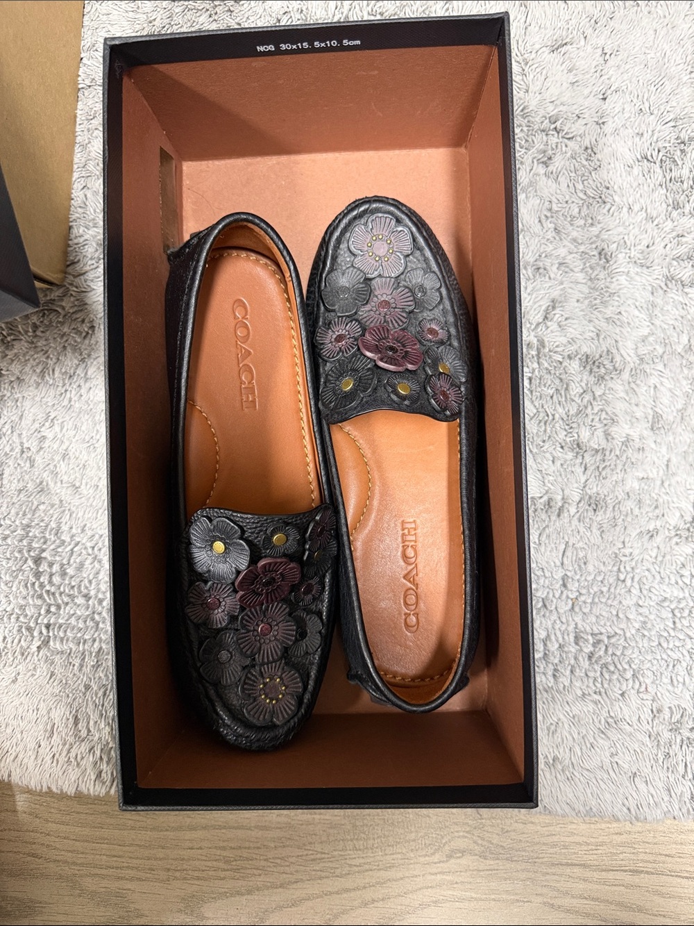 COACH Black Tea Rose Crosby Leather Driver Moccasin APPLIQUÉ FLATS SIZE 7B New